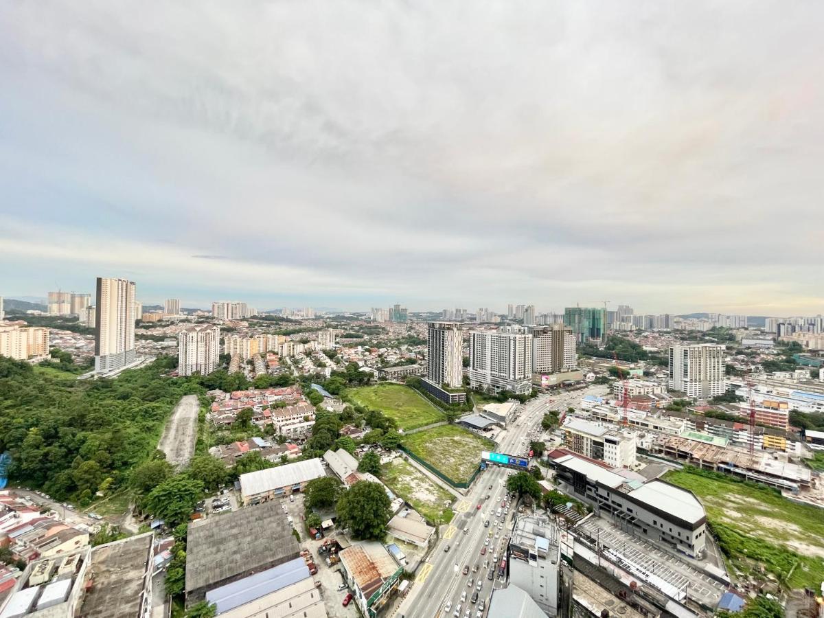 Pangsapuri Modern 2b2b Near Mid Valley - Wifi - Infinity Pool - Gym Kuala Lumpur