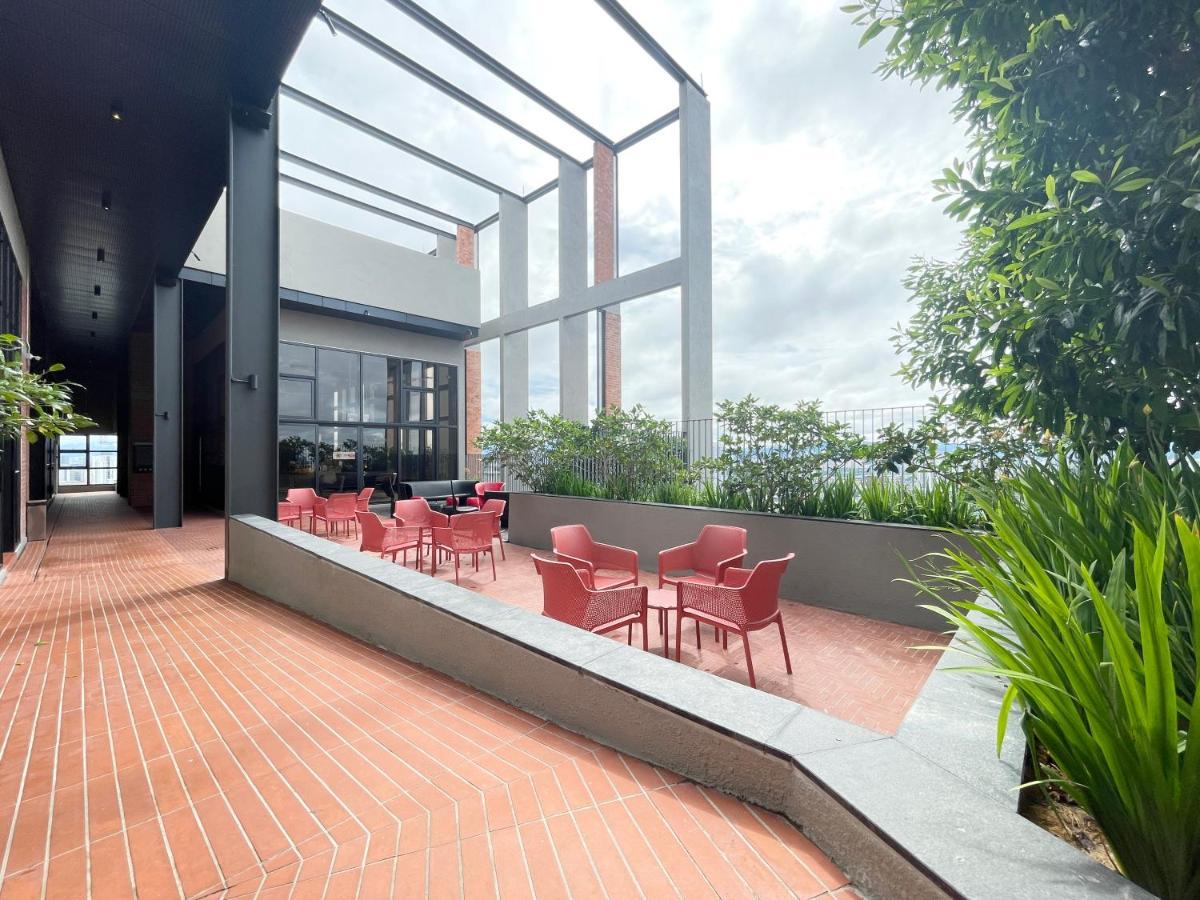 Modern 2b2b Near Mid Valley - Wifi - Infinity Pool - Gym Pangsapuri